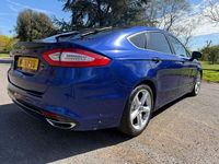 Usado Ford Mondeo Titanium 180 HP (132 kW) 2016 Azul Citadino