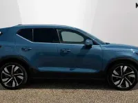 Używany Volvo XC40 Ultra 194 KM (142 kW) 2024 Niebieski SUV
