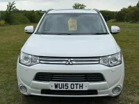 Used Mitsubishi Outlander P-HEV 200 HP (147 kW) 2015 White SUV