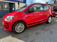 Begagnad VW up! 2016 Röd Halvkombi