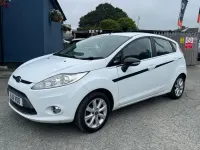 Used Ford Fiesta Zetec 82 HP (60 kW) 2011 White Hatchback