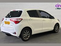 Used Toyota Yaris Hybrid 99 HP (72 kW) 2020 White Hatchback