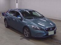 Begagnad Volvo V40 SE 180 HK (132 kW) 2013 Halvkombi