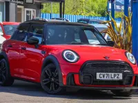 Used Mini Cooper Hatch 134 HP (98 kW) 2021 Red Hatchback