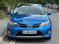 Used Toyota Auris 132 HP (97 kW) 2014 Blue Estate