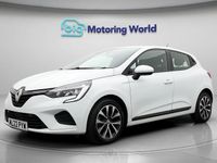 Used Renault Clio V Iconic 90 HP (66 kW) 2022 White Hatchback