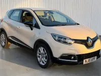 Used Renault Captur Dynamique 90 HP (66 kW) 2016 Cream SUV