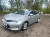 Usado Toyota Auris 2013 Prateado Citadino