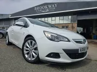 Used Vauxhall Astra GTC SRi 2017 White Hatchback