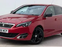Gebraucht Peugeot 308 GT-line 130 PS (95 kW) 2017 Rot Kleinwagen