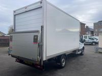 Używany Ford Transit 130 KM (95 kW) 2018 Biały Kabriolet