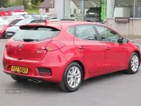 Używany Kia Ceed 2017 Czerwony Hatchback
