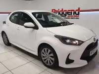 Used Toyota Yaris 120 HP (88 kW) 2023 White Hatchback