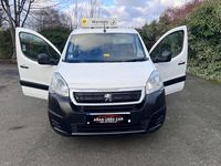 Begagnad Peugeot Partner 2017 Vit Minibuss