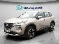 Usado Nissan X-Trail Acenta Premium 213 CV (156 kW) 2023 Plateado SUV