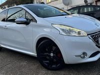 Used Peugeot 208 GTi 200 HP (147 kW) 2015 White Hatchback