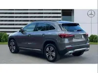 Usado Mercedes GLA200 Executive 163 HP (119 kW) 2024 Cinzento SUV