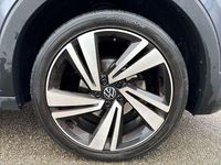 Usado VW T-Cross R-line 150 CV (110 kW) 2022 Gris SUV