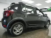 Usado Dacia Sandero Lauréate 90 HP (66 kW) 2017 Preto Citadino