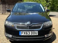 Usado Skoda Rapid SE 105 HP (77 kW) 2013 Preto Citadino