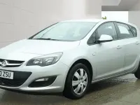 Second-hand Vauxhall Astra 115 CP (84 kW) 2013 Argintiu Hatchback