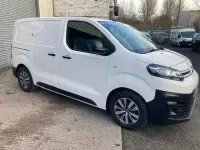 Used Citroën Dispatch 100 HP (73 kW) 2019 White MPV