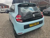 Used Renault Twingo Play 70 HP (51 kW) 2016 Blue Hatchback