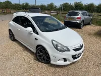 Used Vauxhall Corsa 205 HP (150 kW) 2014 White Hatchback