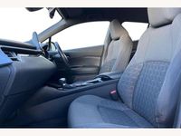 Used Toyota C-HR Design 122 HP (89 kW) 2020 White pearl SUV