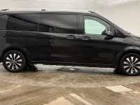 Usado Mercedes EQV300 89 kW (122 HP) 2021 Preto Monovolume