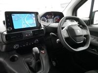 Used Peugeot Partner Premium 100 HP (73 kW) 2021 White MPV