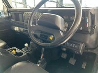 Used Land Rover Defender 120 HP (88 kW) 2006 Black Estate