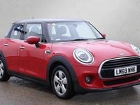 Used Mini Cooper Classic 136 HP (100 kW) 2019 Red Hatchback