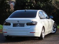 Begagnad BMW 320 Efficient Dynamics 2012 Vit Sedan