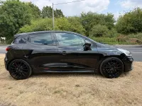 Used Renault Clio Trophy 220 HP (161 kW) 2018 Black Estate