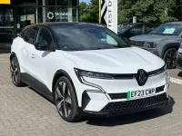 Used Renault Megane E-Tech Techno 159 kW (217 HP) 2023 Glacier white  Hatchback