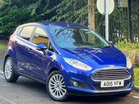 Usado Ford Fiesta Titanium 2015 Azul Utilitario