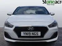 Used Hyundai i30 SE 120 HP (88 kW) 2019 White Hatchback