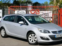 Used Vauxhall Astra Design Edition 136 HP (100 kW) 2015 Silver Estate