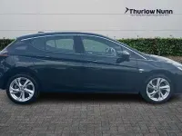Używany Vauxhall Astra SRi 150 KM (110 kW) 2016 Zielony Hatchback