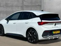 Begagnad Cupra Born e-Boost 169 kW (231 HK) 2026 Vit Halvkombi