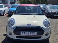 Używany Mini Cooper Hatch 136 KM (100 kW) 2015 Biały Hatchback