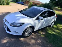 Used Ford Focus Zetec 125 HP (91 kW) 2013 White Hatchback