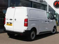 Used Vauxhall Vivaro 145 HP (106 kW) 2023 White MPV