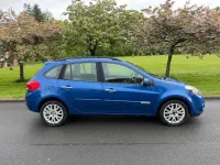 Used Renault Clio Dynamique 86 HP (63 kW) 2010 Blue Estate