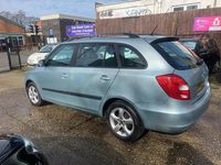 Used Skoda Fabia SE 105 HP (77 kW) 2010 Green Estate