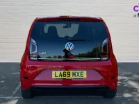 Begagnad VW up! Beats 60 HK (44 kW) 2020 Röd Halvkombi