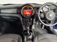 Used Mini Cooper Classic 134 HP (98 kW) 2019 Blue Hatchback