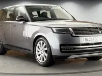Used Land Rover Range Rover SE 300 HP (220 kW) 2025 Eiger grey SUV
