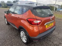 Used Renault Captur Dynamique 90 HP (66 kW) 2015 Orange/black SUV